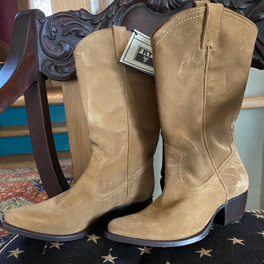 Frye Boots. Sacha. Tan, size 8 never worn.